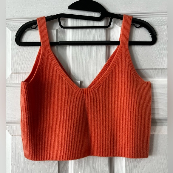 Cashmere Blend Cropped Sweater Tank - Picture 2 of 2